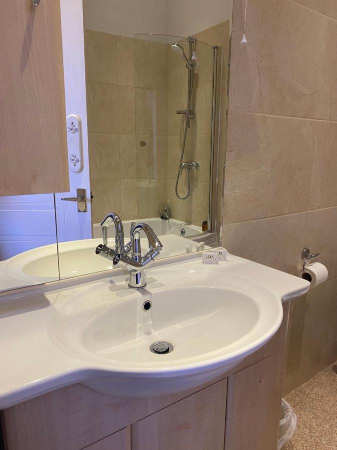 The Tudor Hotel Bridgwater Zewnętrze zdjęcie