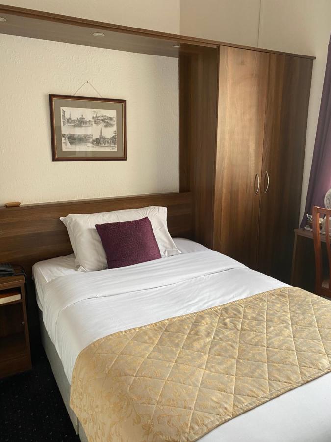 The Tudor Hotel Bridgwater Zewnętrze zdjęcie